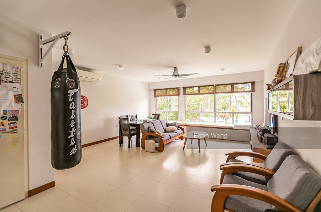 Woodlands Crescent thumbnail photo